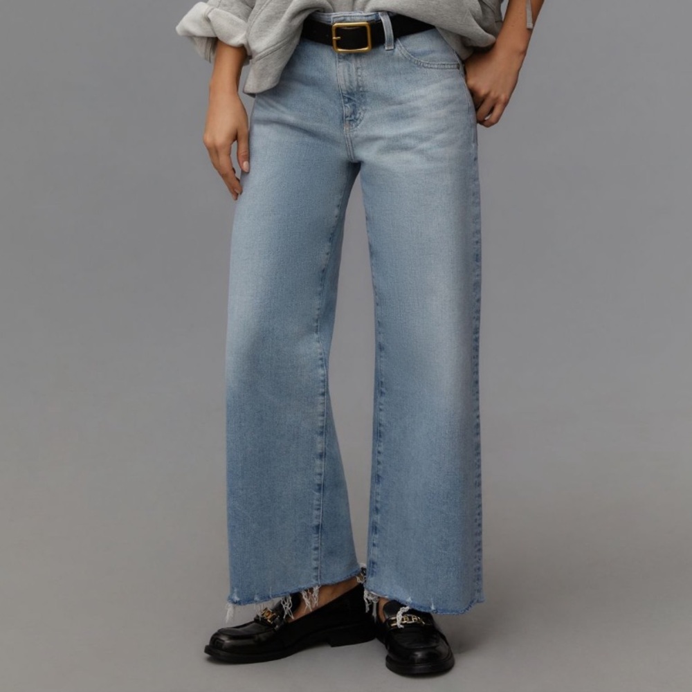 AG Saige Light Denim Wide Leg Cropped Raw Edge Jeans Size 28